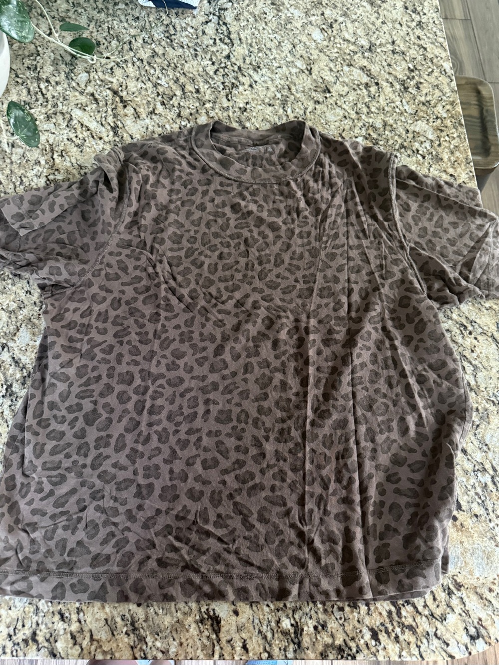 Abercrombie and Fitch Premium Heavyweight Cropped Tee- Size L Leopard Pattern